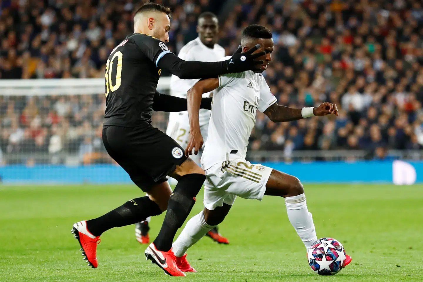 Manchester City har de bedste kort på hånden efter første kamp mod Real Madrid. De to hold mødes igen 17. marts i Manchester. Juan Medina/Reuters