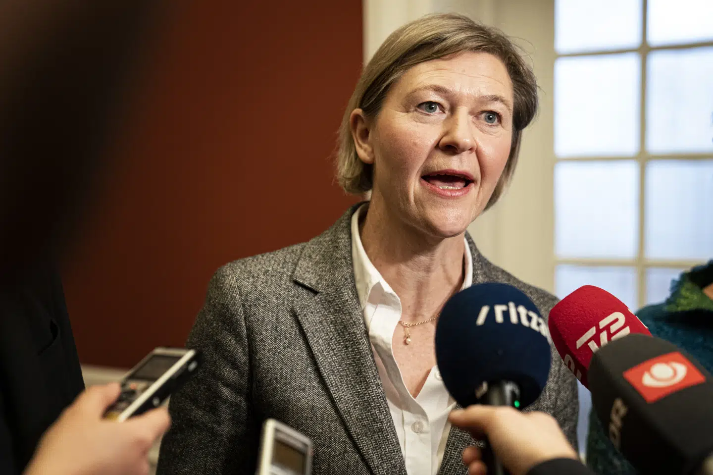 Alternativets politiske leder, Josephine Fock, bliver i en artikel i Information beskyldt af anonyme kilder for at have rusket i folk og generelt have en ubehagelig ledelsesstil. Folketingsgruppen sagde tirsdag, at den samarbejder 100 procent med hende. (Arkivfoto) Ida Guldbæk Arentsen/Ritzau Scanpix