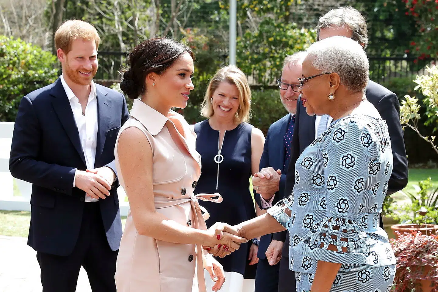 Prins harry og hertuginde Meghan, der snart offiicielt takker af fra det royale liv, nåede lige at tage på en officiel tur til Sydafrika i efteråret.