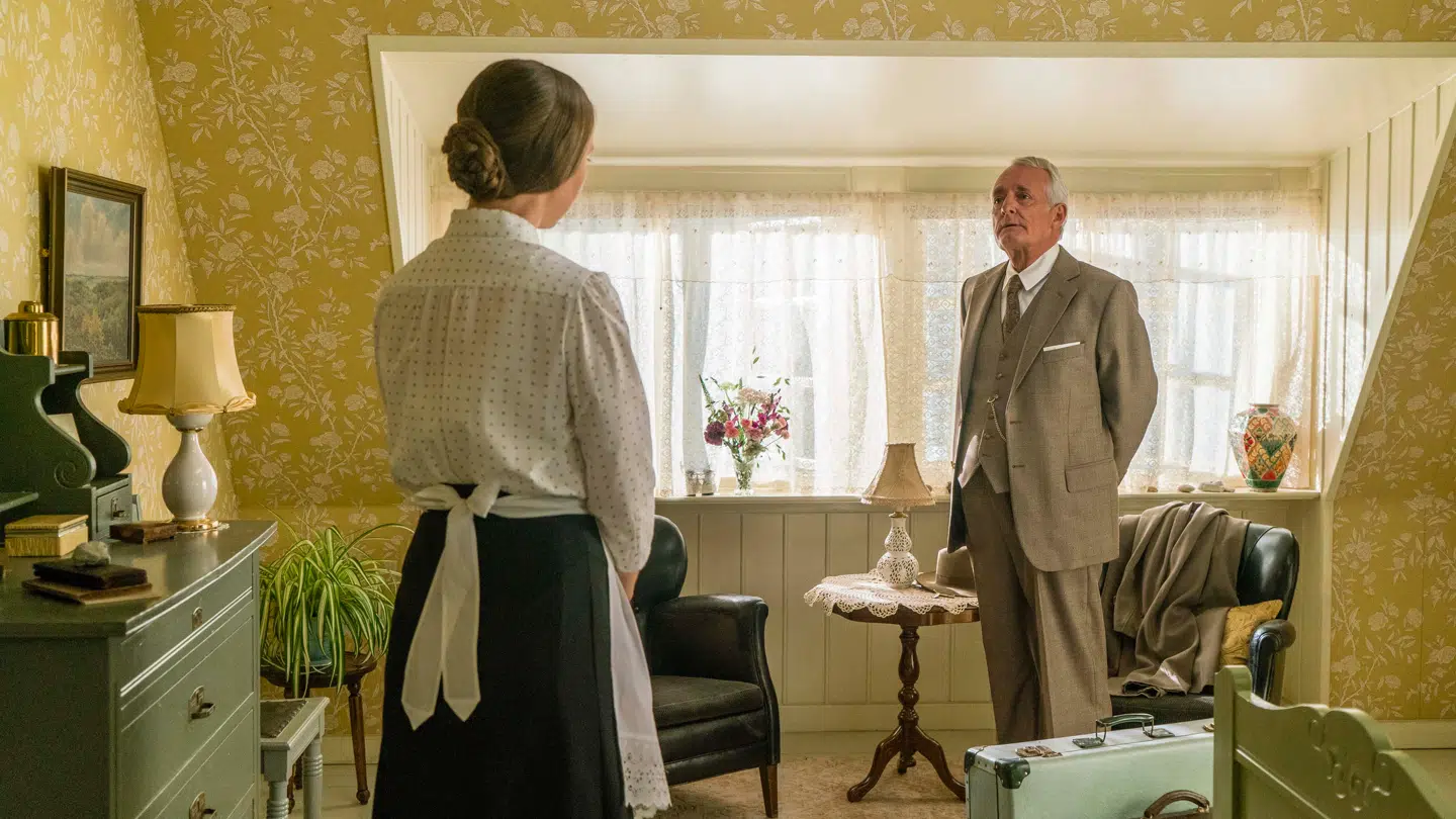 Hr. Auerland og frøken Otilia har et fint forhold til hinanden. Er det skjult kærlighed eller bare dyb respekt?