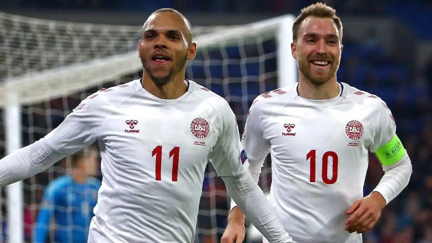 Martin Braithewaite er med Barcelona-kontrakten kommet i samme kategori som Christian Eriksen (th.) og Kasper Schmeichel.