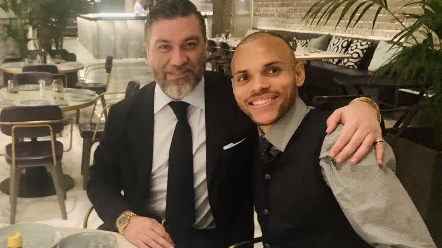 Hasan Cetinkaya og Martin Braithwaite afviser begge, at der er skrevet under på en klausul, der gør, at Barcelona vil sælge ham allerede til sommer.