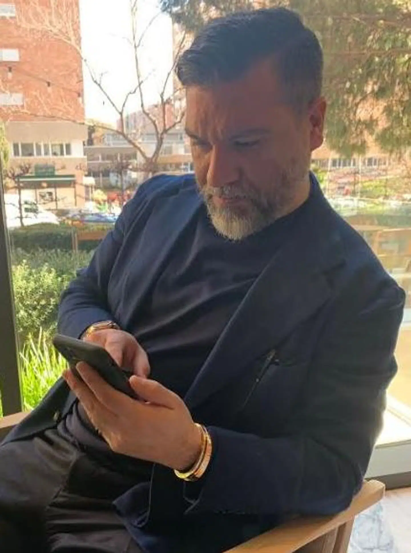 Hasan Cetinkaya sendte 29. januar en sms til Eric Abidal, og det blev starten på Martin Braithwaites transfer til Barcelona.