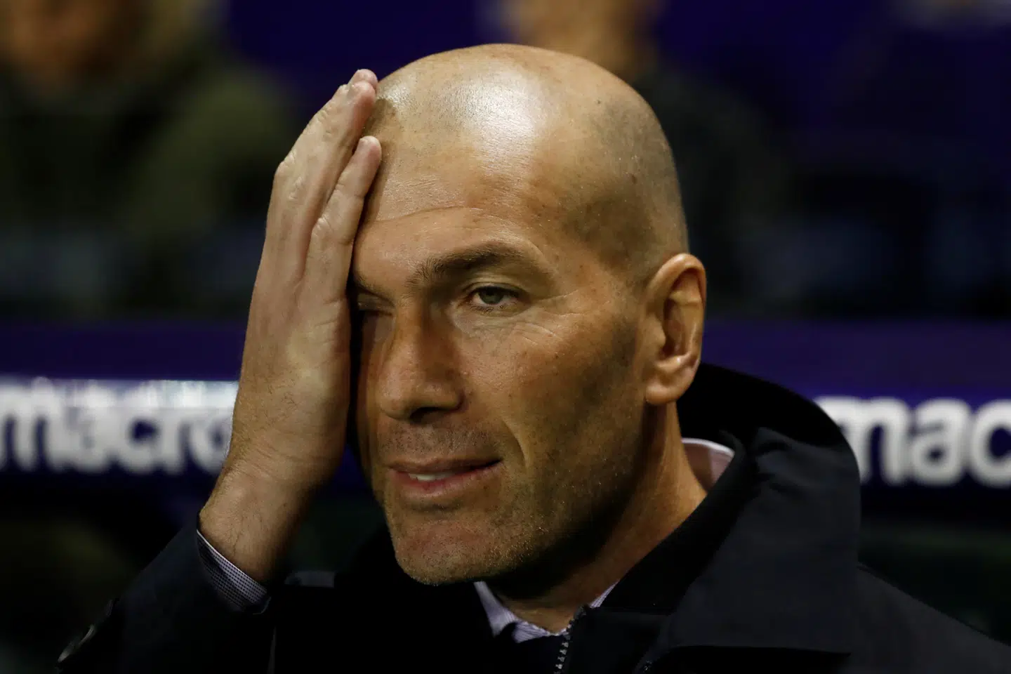 Real Madrid-træner Zinedine Zidane har fået nok at spekulere på inden El Clasico, efter at Real lørdag aften tabte til Levante. Jon Nazca/Reuters