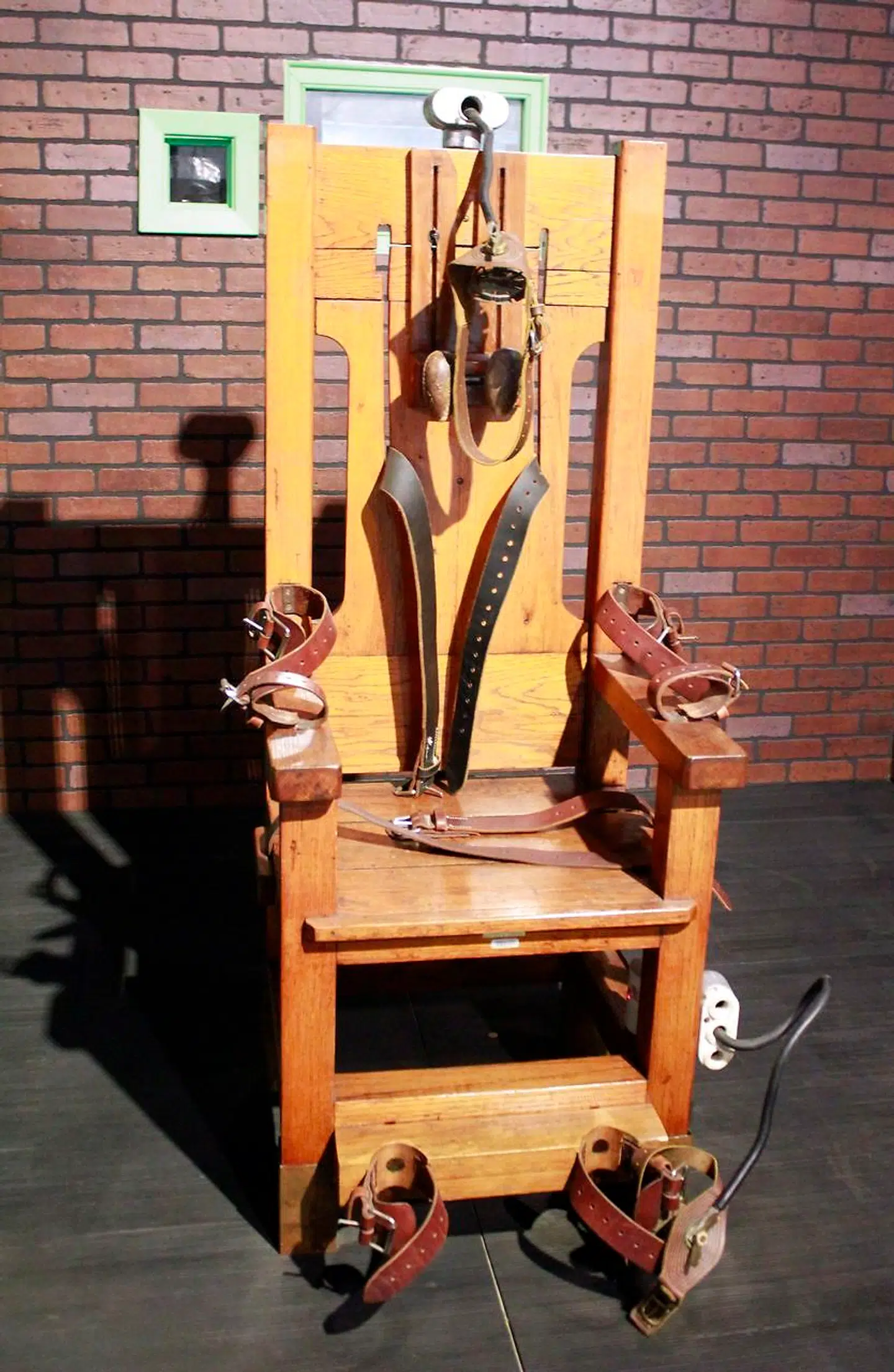 Når folk blev henrettet i 'Old Sparky', så stod der altid en brandslukker klar. Hvis fangen begyndte at brænde.