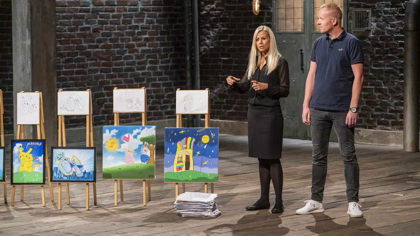 Anne Hockerup og hendes mand har stiftet virksomheden First Drawing, hvor de fuldender børnetegninger ved at lave dem til rigtige børnekunstværker på lærred eller plakat.