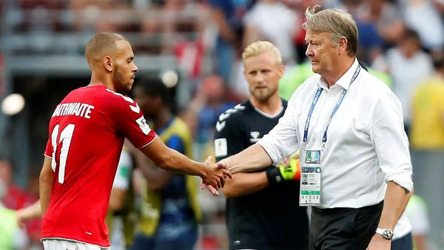 Soccer Football - World Cup - Group C - Denmark vs France - Luzhniki Stadium, Moscow, Russia - June 26, 2018 Denmark's Martin Braithwaite shakes hands with coach Age Hareide after the match REUTERS/Maxim Shemetov