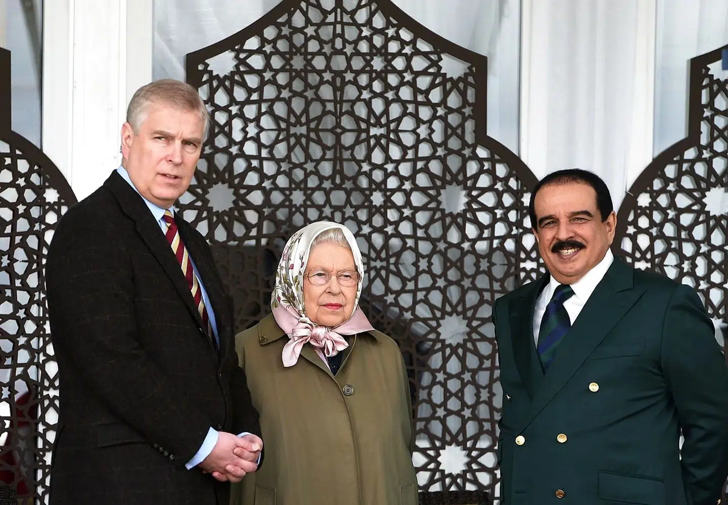 Det er formentlig slut med at leve det offenlitge kongelige liv fremover, så der bliver næppe flere offcielle møder med udenlandske statsoverhovedet som dette med kongen af Bahrain, Hamad bin Isa Al Khalifa, for primns Andrew.