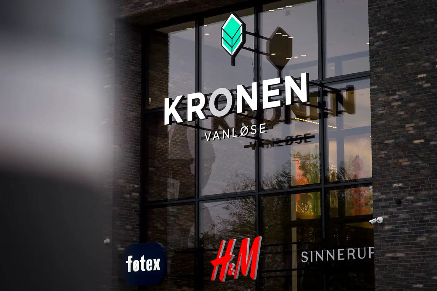 Ejerne af butikscenteret Kronen – Apollovej Aps – har indgivet konkursbegæring. Nu bliver det interessant at se, hvem der vil drive centeret videre.