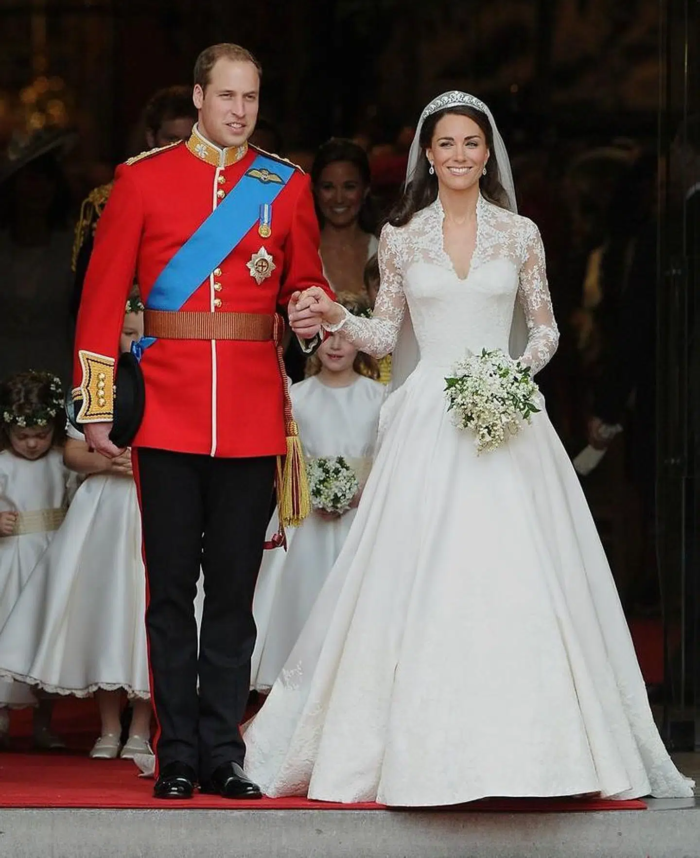 Mange husker nok herutginde Kates flotte bryllupskjole, som var designet af Alexander McQueen.