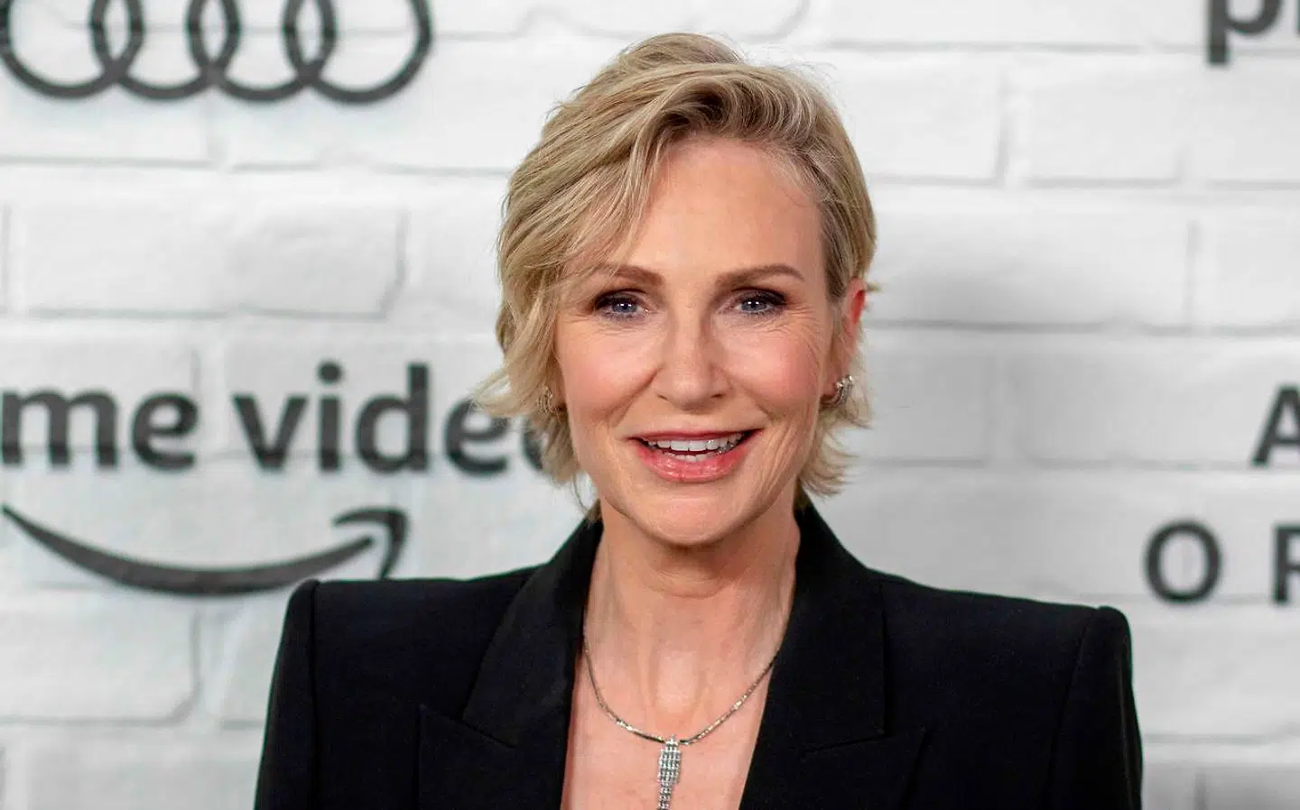 Jane Lynch.