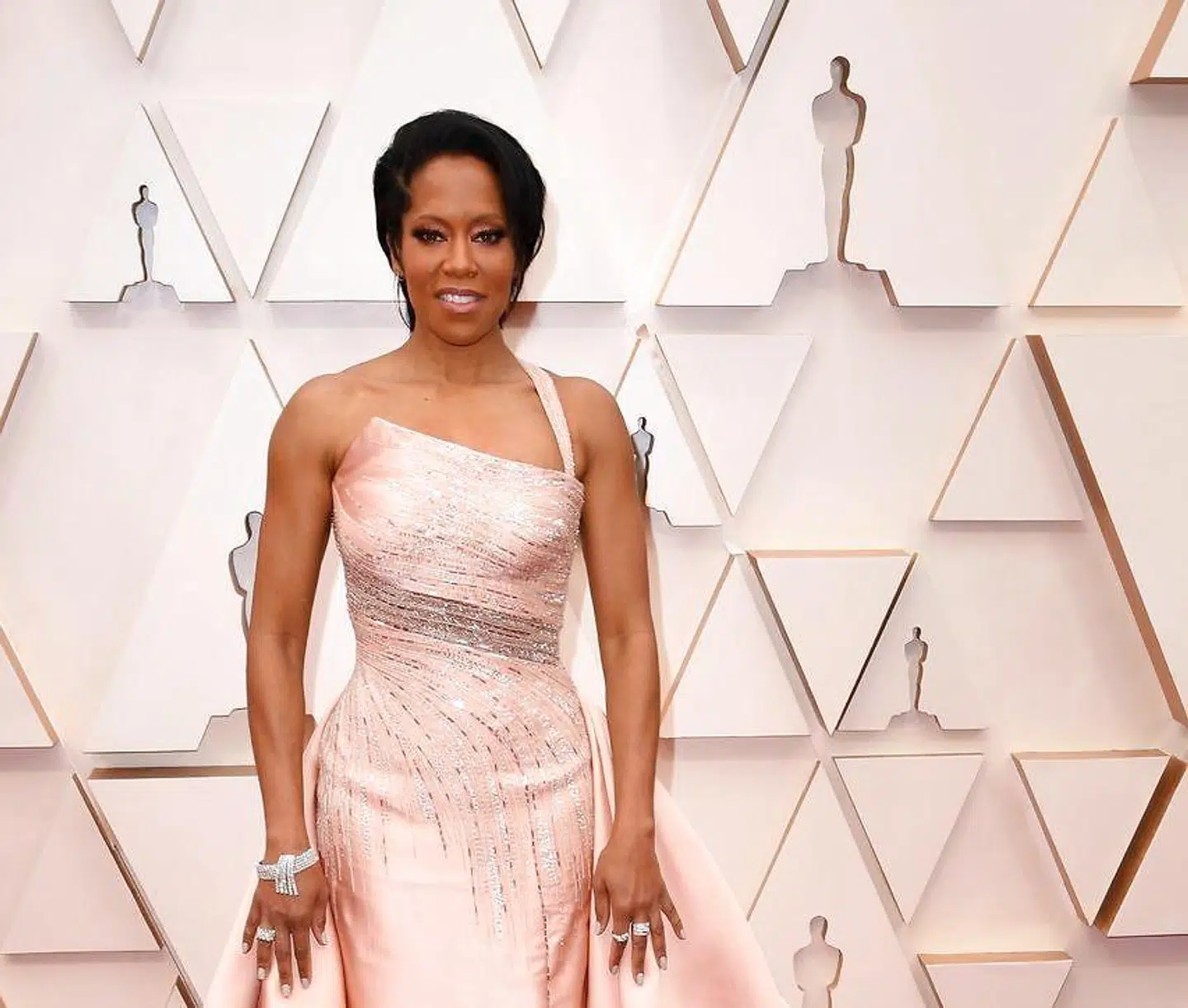 Regina King ses her med de dyre smykker.