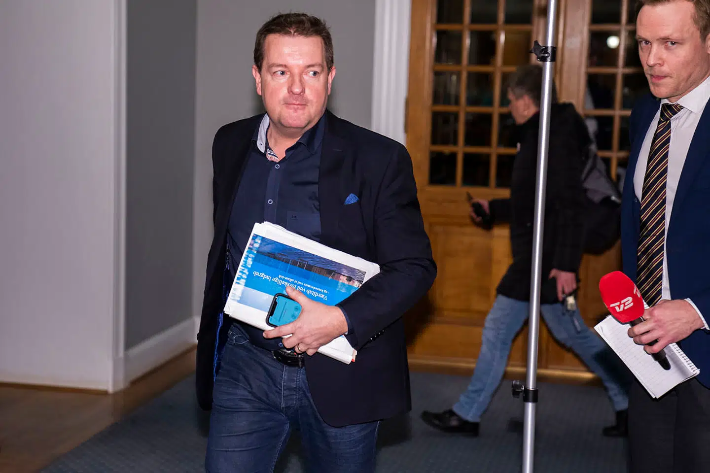 Jens Rohde (R) ankommer til forhandlinger.De Radikale og partierne i blå blok indleder forhandlinger om indgreb mod spekulation i lejeboliger på Christiansborg, onsdag den 29. januar 2020. Efter at forhandlingerne bredt i Folketinget om et indgreb mod spekulation i lejeboliger er brudt sammen, går De Radikale og partierne i blå blok nu sammen og forhandler uden om regeringen. Partierne vil have et indgreb, der ifølge dem ikke forringer værdien af boligmassen, ikke inddrager staten i finansiering af renovering og ikke rammer andelsboliger. (Foto: Martin Sylvest/Ritzau Scanpix 2020)