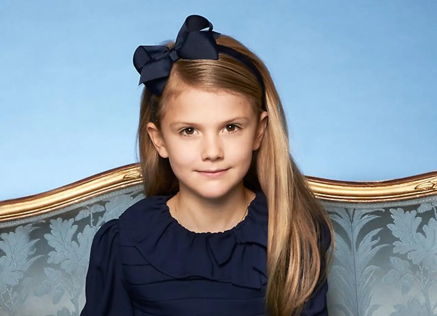 Prinsesse Estelle har fået taget et nyt portrætfoto.
