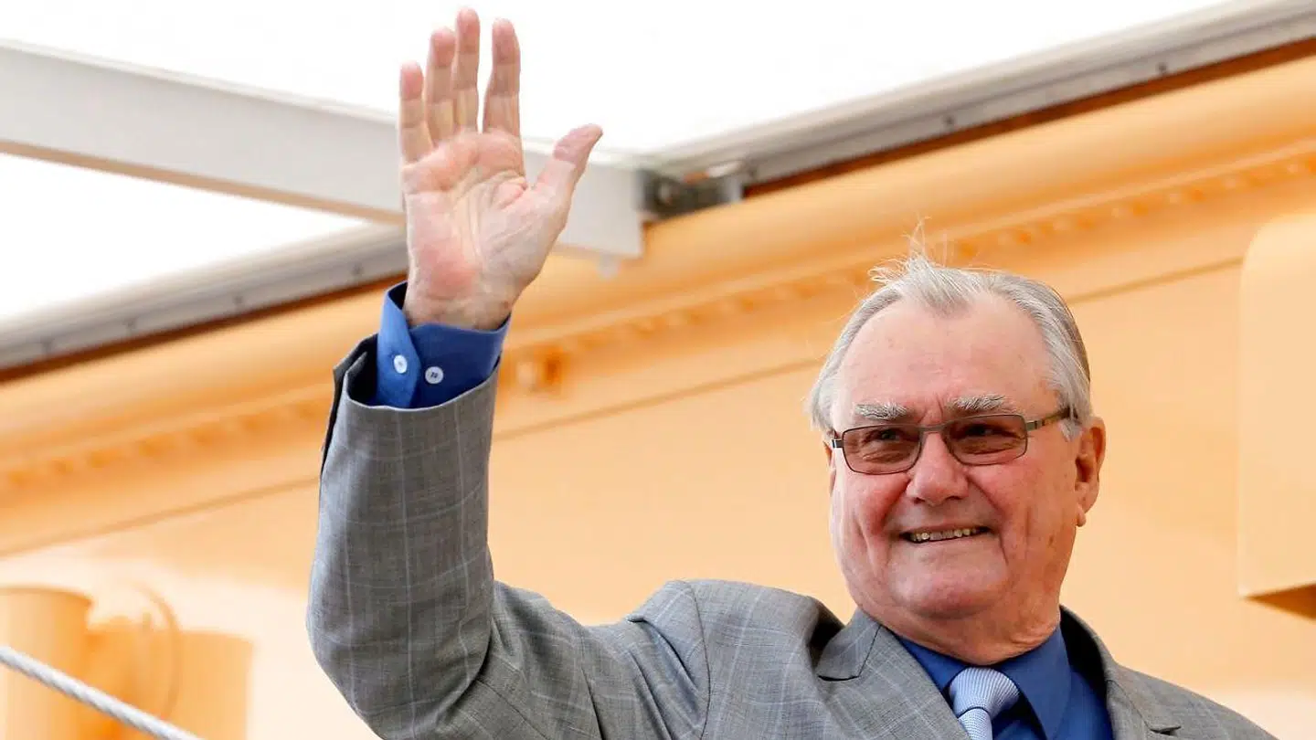 Flere af prins Henrik fik udstillet sin kunst hos Jacob Asbæks galleri. Jacob Asbæk stod for at støbe flere af kunstværkerne.