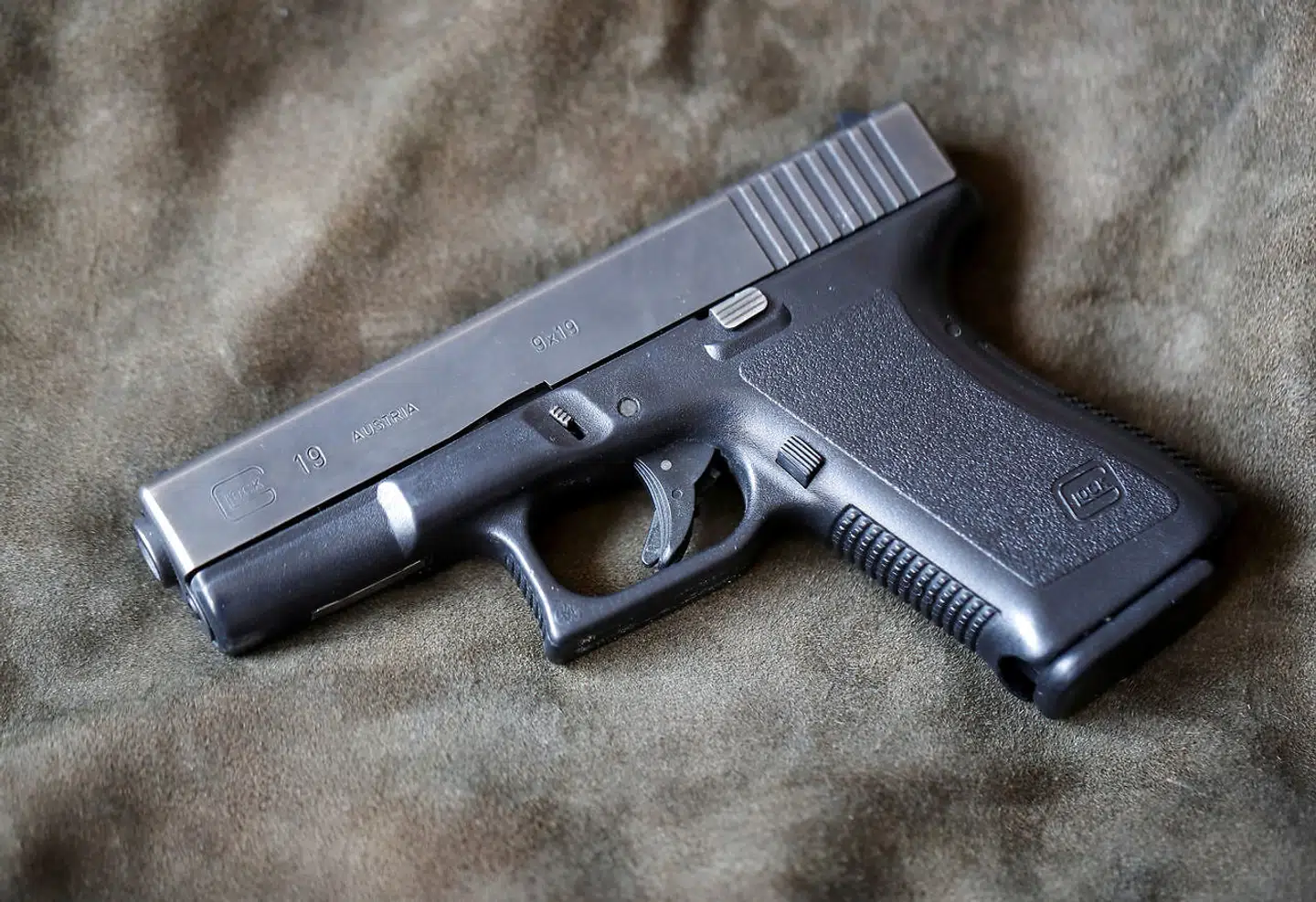 En Glock 19, 9 mm pistol.