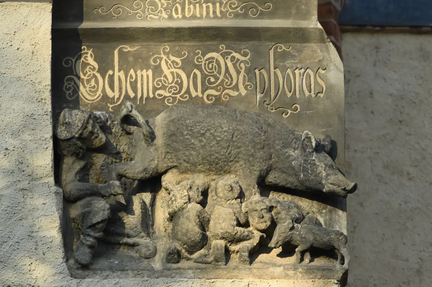 En antisemitisk skultpur kan ses fire meter over jorden på Stadtkirche Wittenberg i Tyskland. Annegret Hilse/Reuters