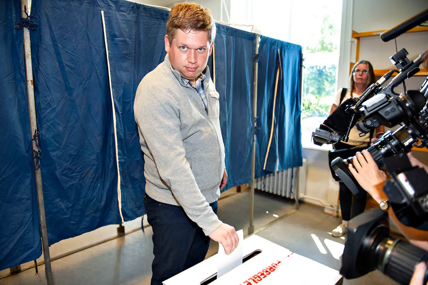 Rasmus Paludan fra Stram Kurs stemmer på Vesterbros Bibliotek under Folketingsvalget 2019, onsdag den 5. juni 2019.. (Foto: Henning Bagger/Ritzau Scanpix)