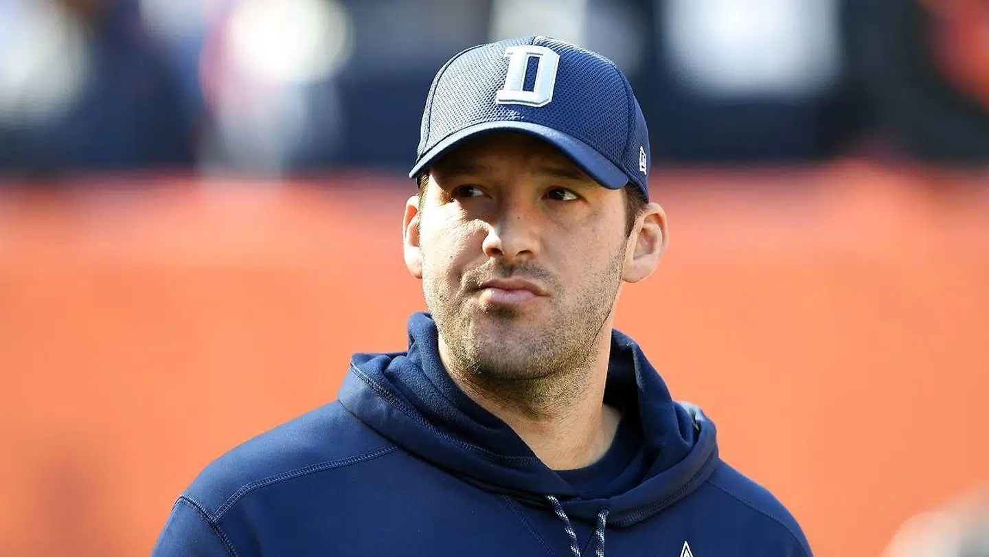 Tony Romo datede i en periode sangerinden Jessica Simpson.