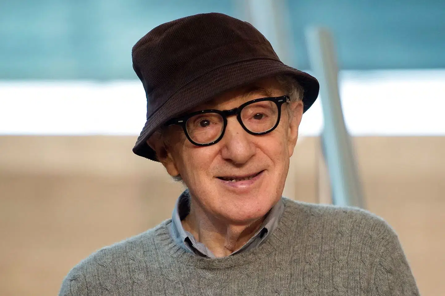 Woody Allen er for mange en skurk der har opført sig umoralsk, men han er samtidig også en fintfølende kunstner der har gavmildt har delt ud af sin livsklogskab.