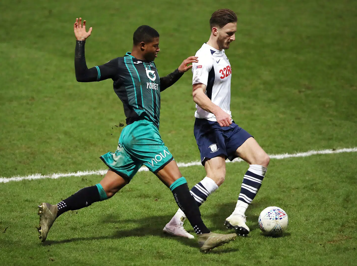Rhian Brewster spillede 88 minutter af kampen mod Preston North End og scorede Swanseas mål i en kamp, der sluttede 1-1.