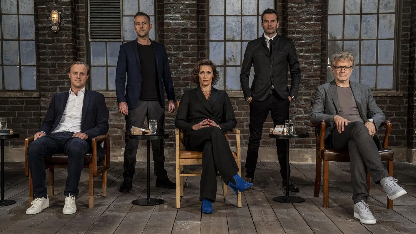 Løverne i femte sæson af 'Løvens hule'. Fra venstre: Christian Arnstedt, Jacob Risgaard, Mia Wagner, Jesper Buch og Jan Lehrmann.