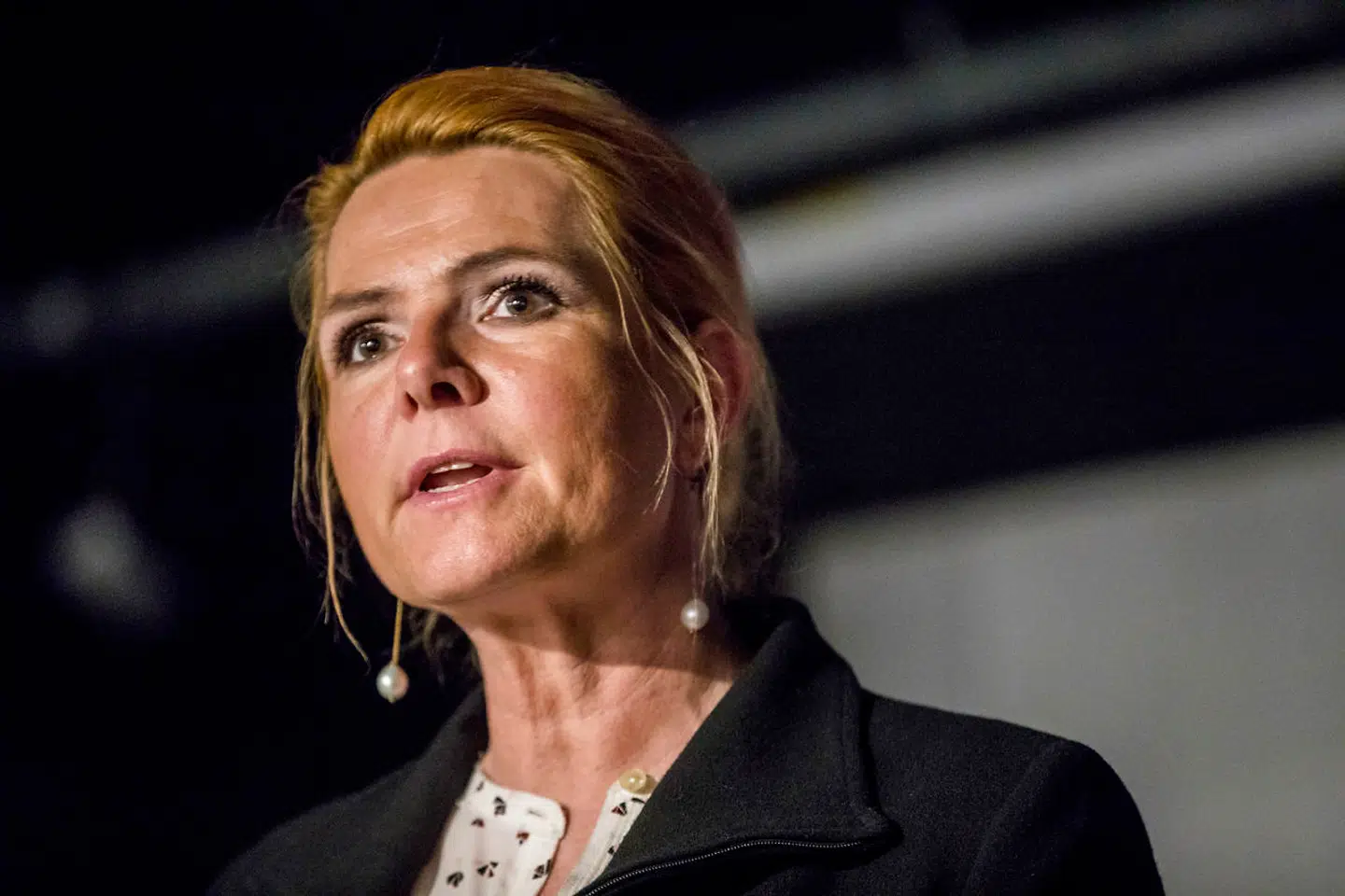 Venstres næstformand og retsordfører, Inger Støjberg, har været på tur rundt i landet for at besøge forskellige udsatte boligområder. Hun er særligt rystet over, at børn med indvandrerbaggrund bliver fastholdt i en »modkultur til den danske«.