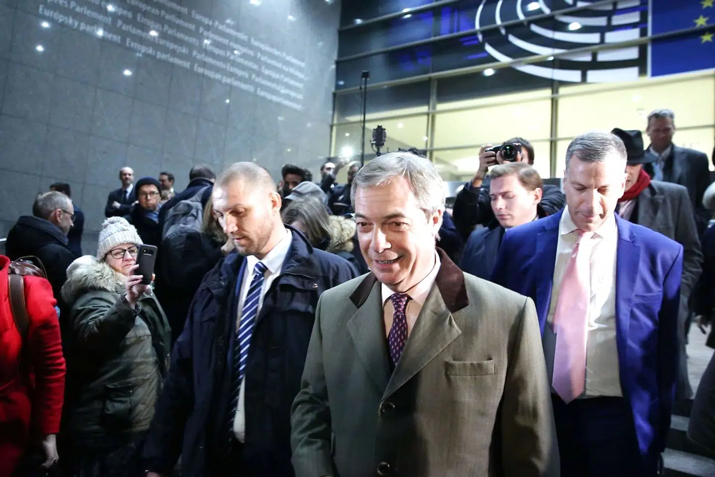 Nigel Farage forlader EU-Parlamentet.