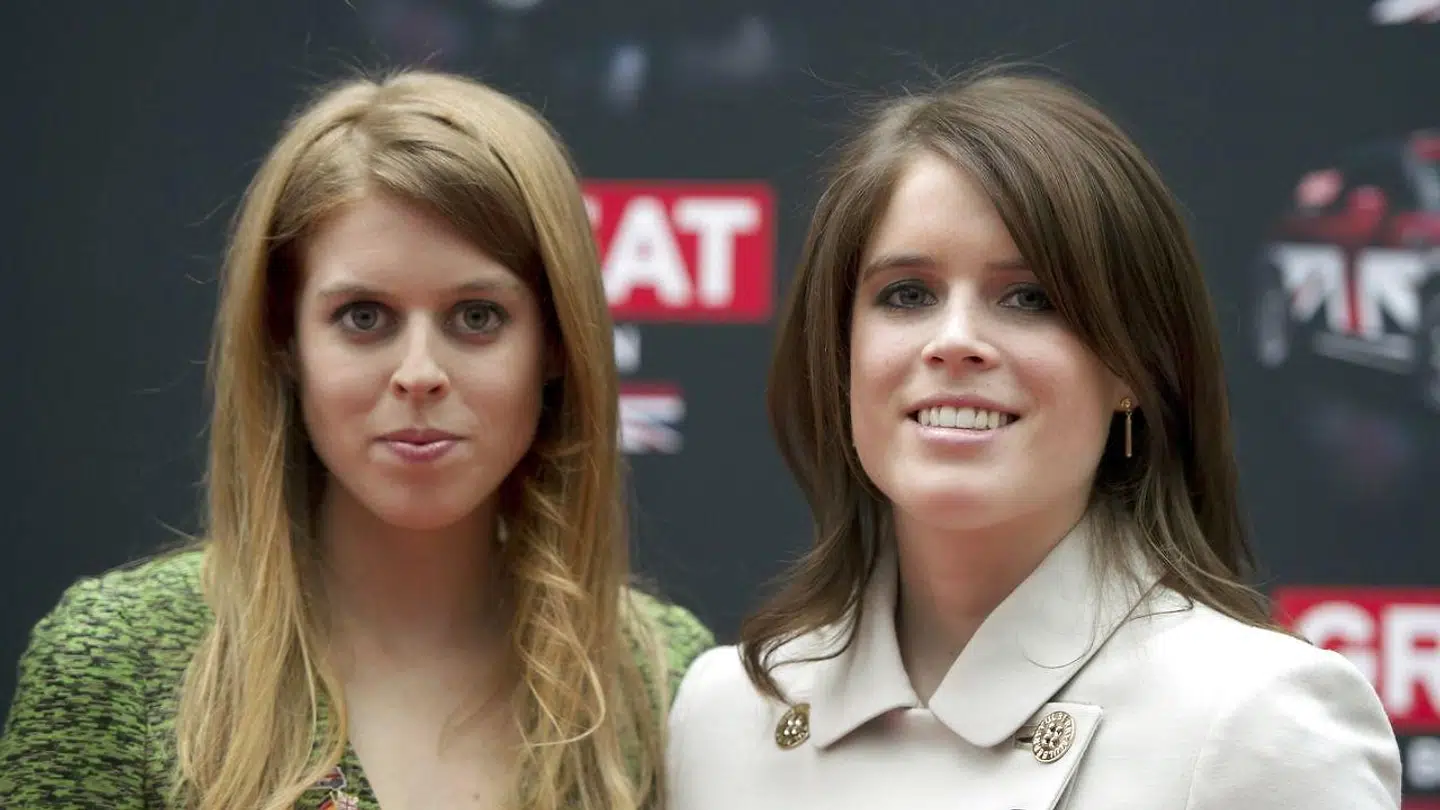 Prins Harrys kusiner prinsesse Eugenie og prinsesse Beatrice kan meget vel få mere fremtrædende roller efter Harry og Meghans exit. (Arkivfoto)