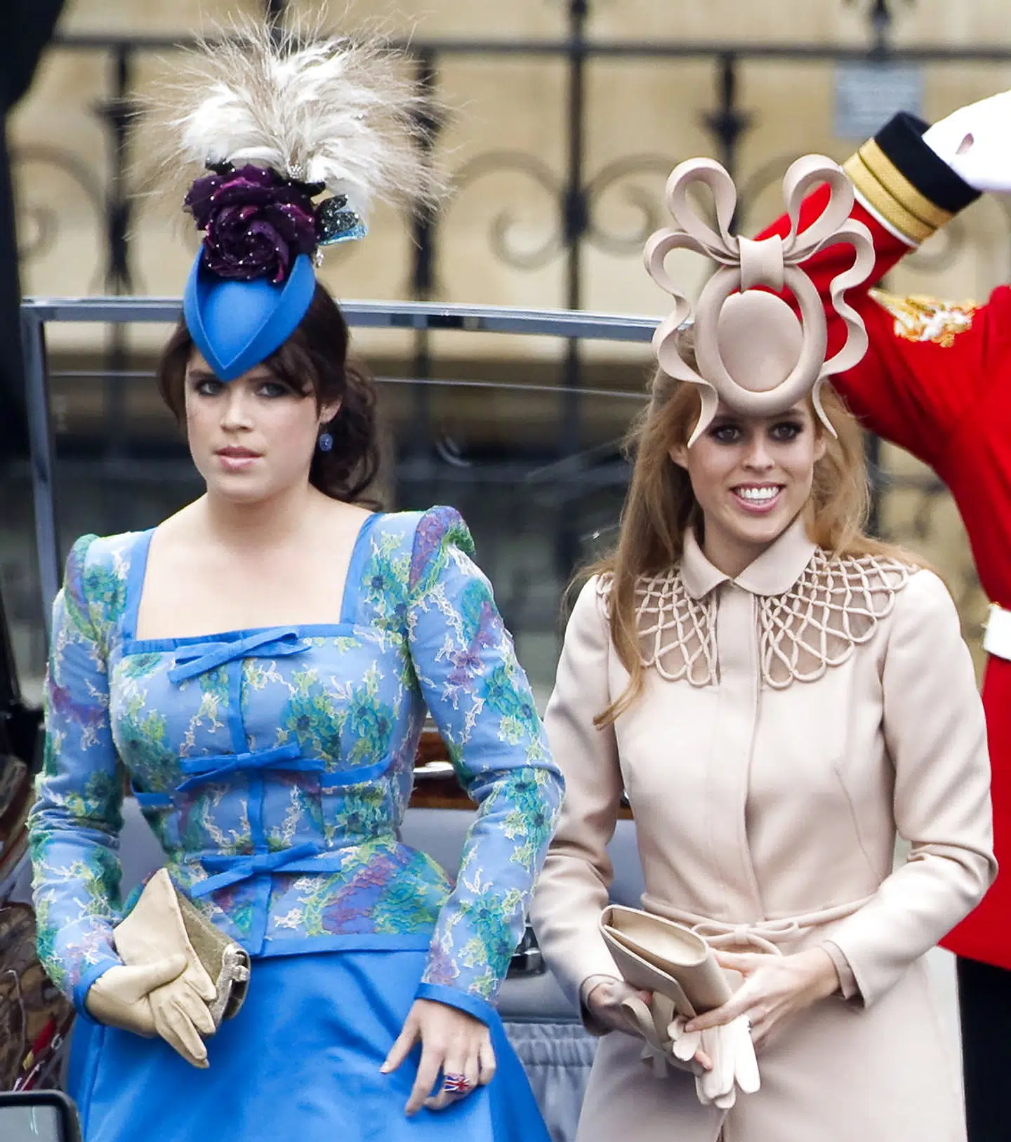 Prinsesserne fotograferet ved Prins Williams bryllup i 2011.