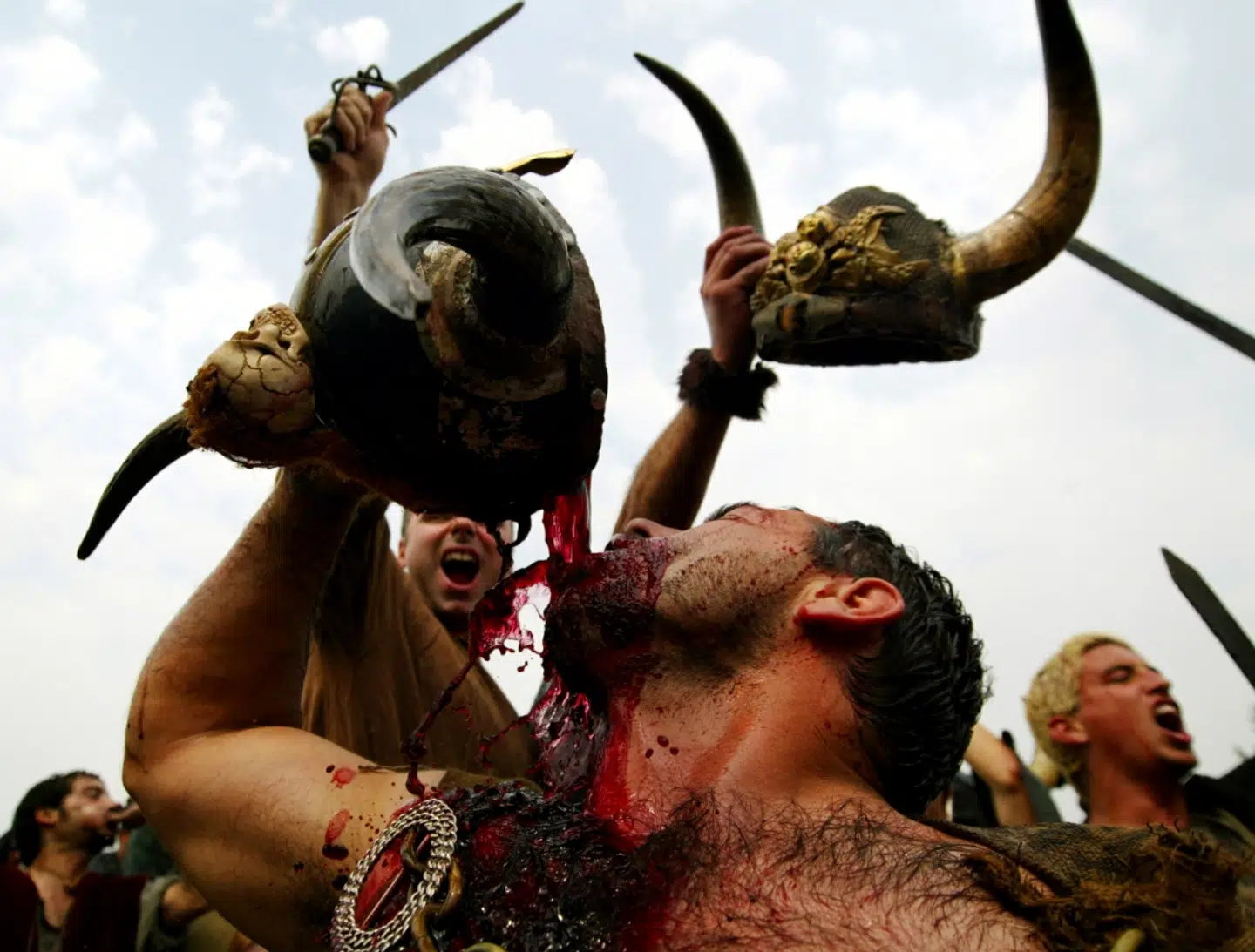 Vikingerne holdt Jol før vil holdt Jul - her er det billedet fra en fest i serien Vikings på HBO