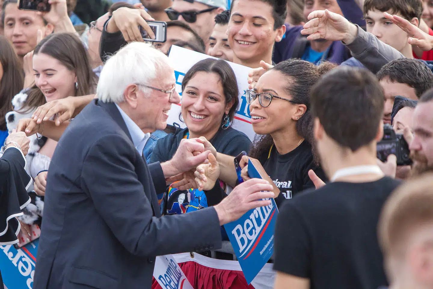 For første gang fører Bernie Sanders i meningsmålingerne i Iowa.