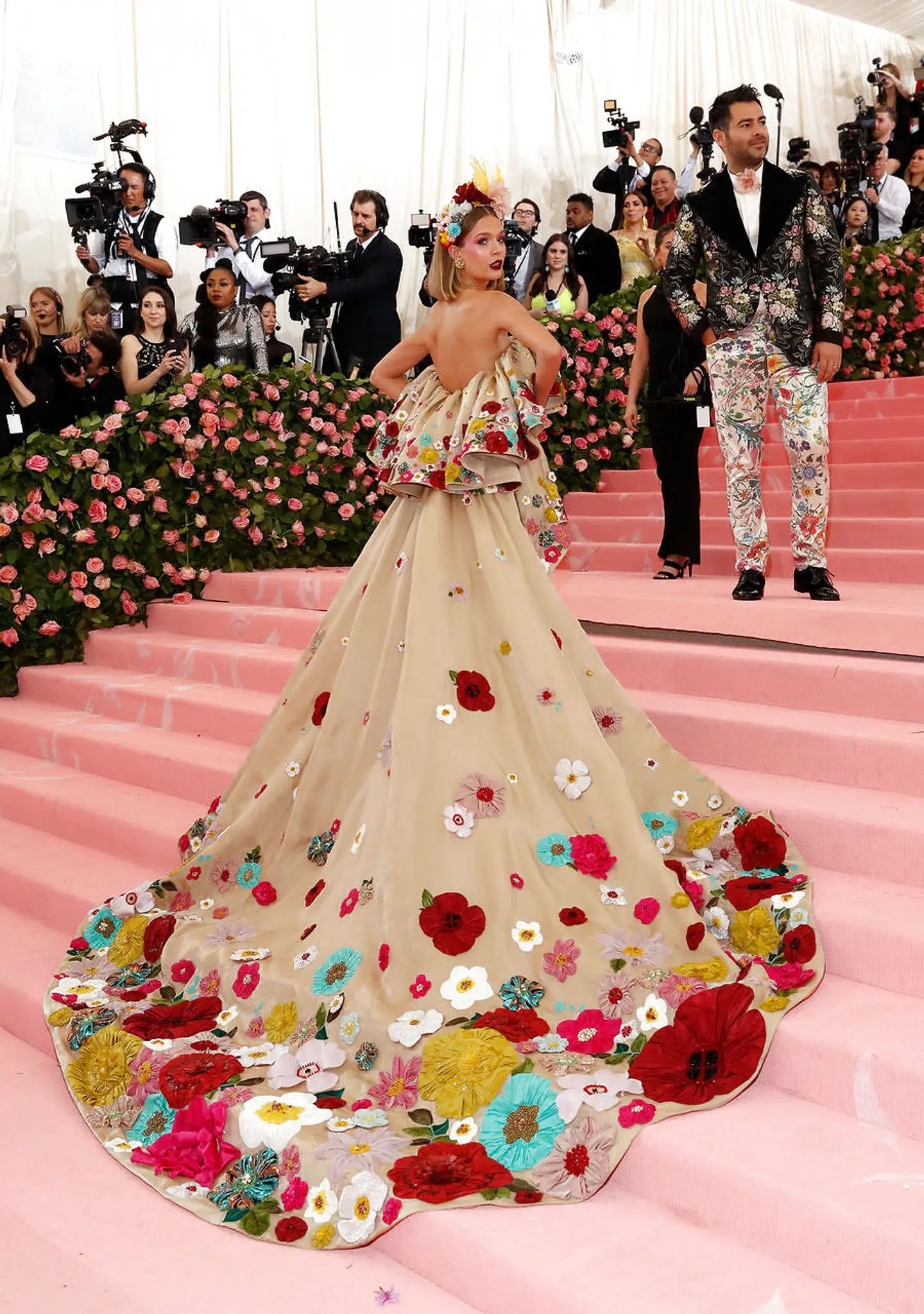 Josephine Skriver ved det berømte Met Gala i New York.