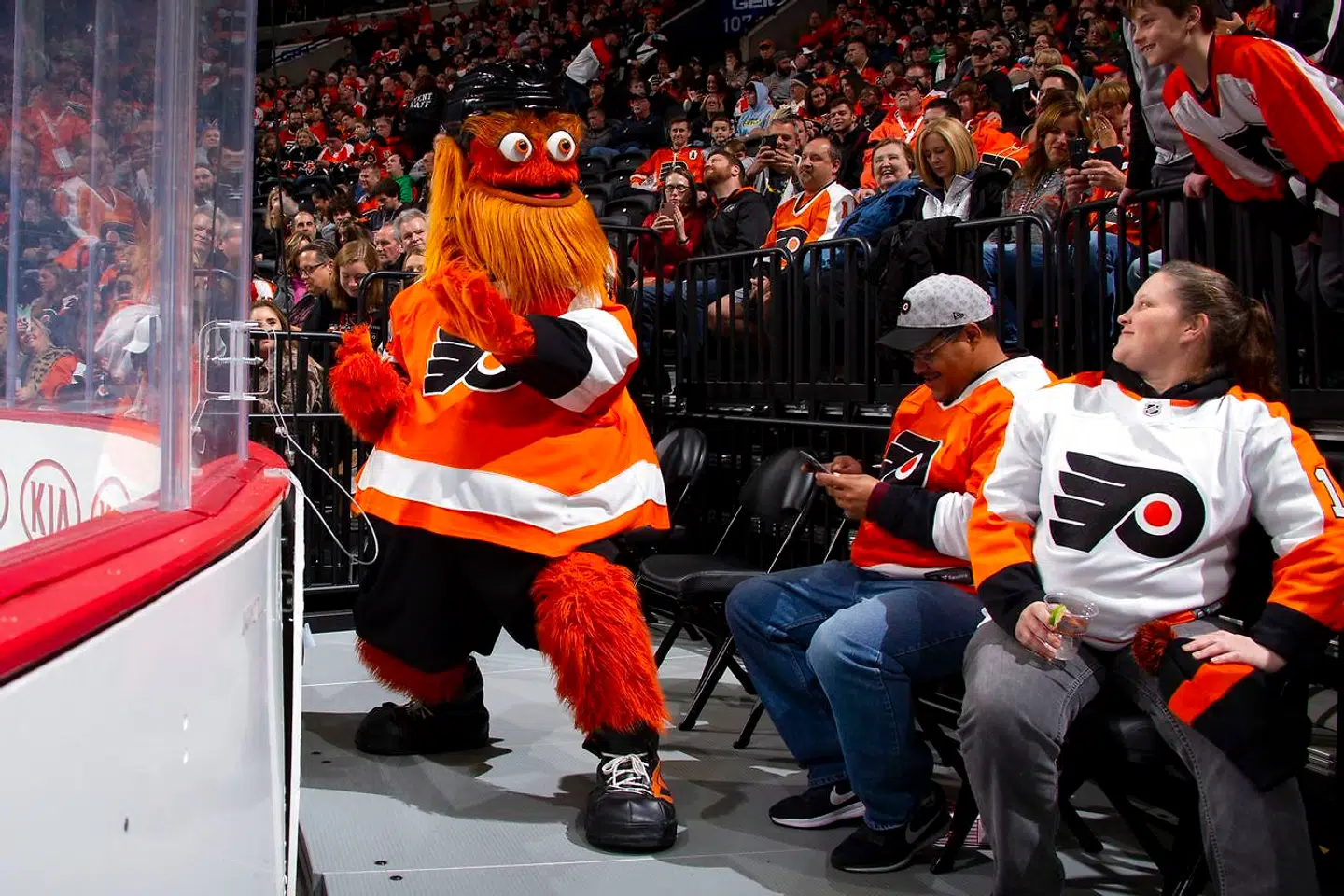 Der er uenighed om, hvorvidt episoden mellem Gritty og den 13-årige dreng har fundet sted.