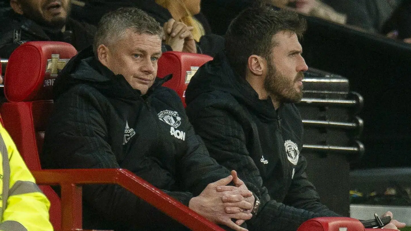 Ole Gunnar Solskjær så ikke tilfreds ud fra sin plads på trænerbænken undervejs i onsdagens kamp mod Burnley.