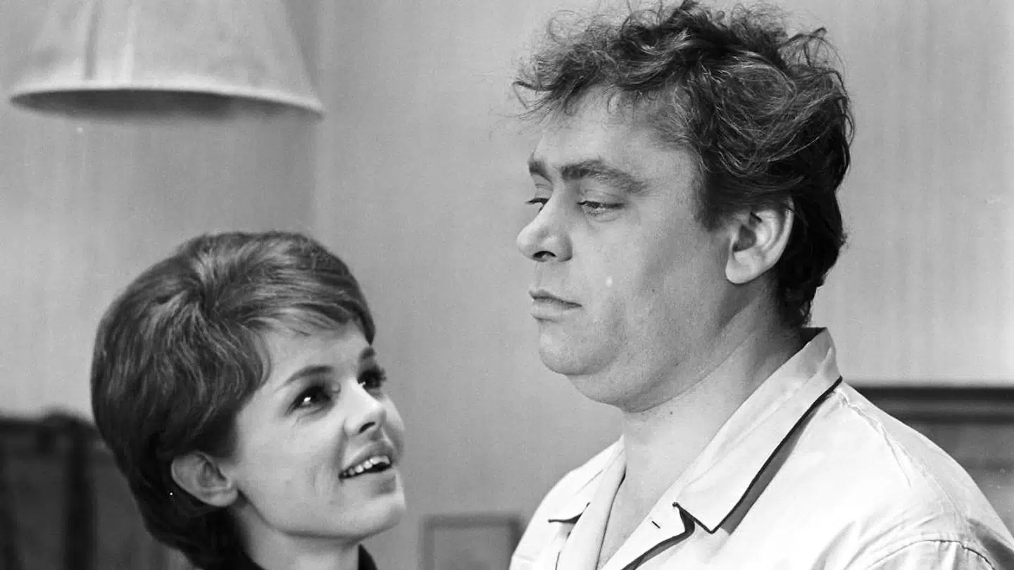 Ghita Nørby har gennem sin karriere medvirket i adskillige film og serier. Her ses hun sammen med Dirch Passer i filmen 'Pigen og pressefotografen' fra 1963.