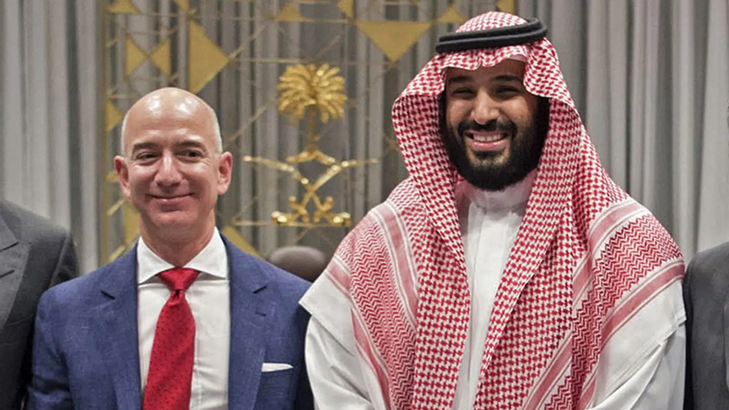 Her er Jeff Bezos og kronprins Mohammed bin Salman fotograferet sammen med en tidligere lejlighed.