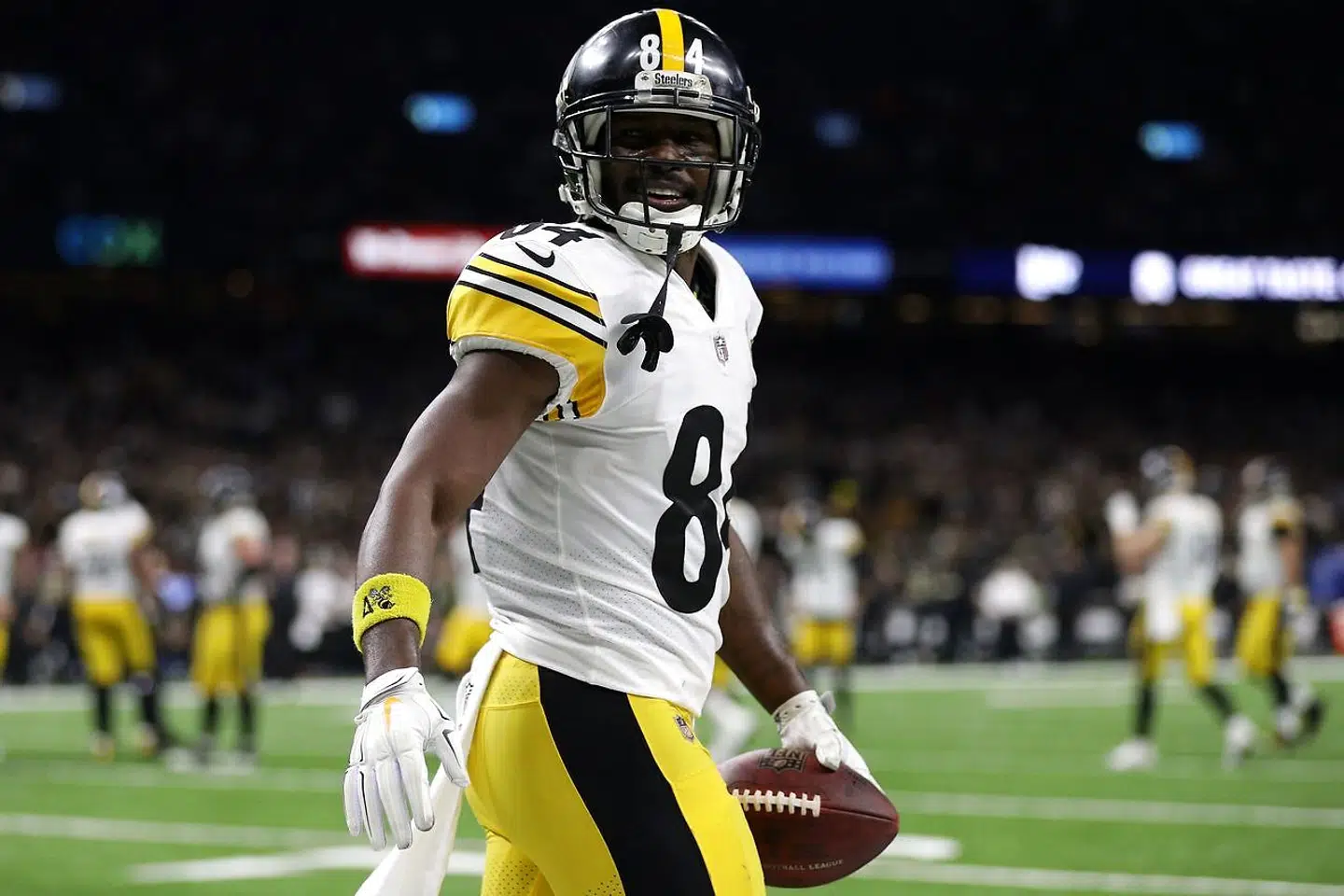 Antonio Brown var en del af Pittsburgh Steelers i ni sæsoner.
