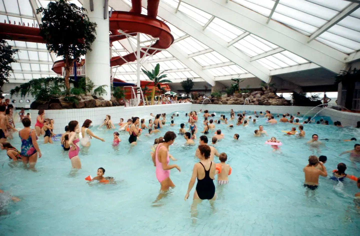 Fornyet krav om sikkerhed efter badeulykke. Her et arkivfoto fra LaLandia i Rødby. (se Ritzau 261348). NORDFOTO 1995