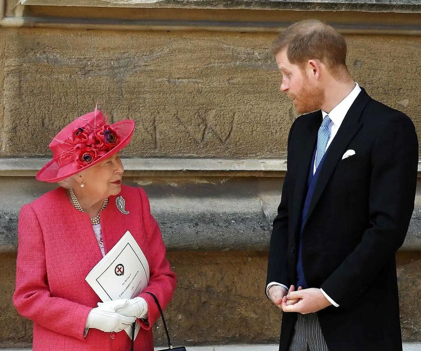 Kongehuseksperterne er enige: Det havde nok været kløgtigt, hvis den britiske prins havde talt med sin farmor, før han offentliggjorde sin tilbagetrækning på de sociale medier.