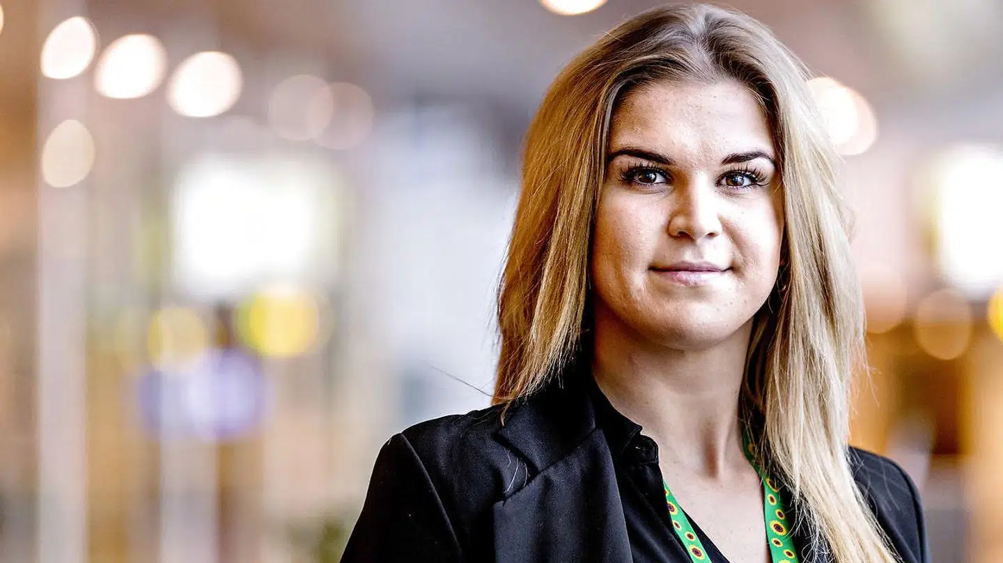 Som de første herhjemme har Københavns Lufthavn fra 1. januar indført en nøglesnor, der skal gøre det lettere for mennesker med usynlige handicap at komme igennem lufthavnen. Her er det Victoria, der er en af de passagerer der slås med et usynligt handicap.