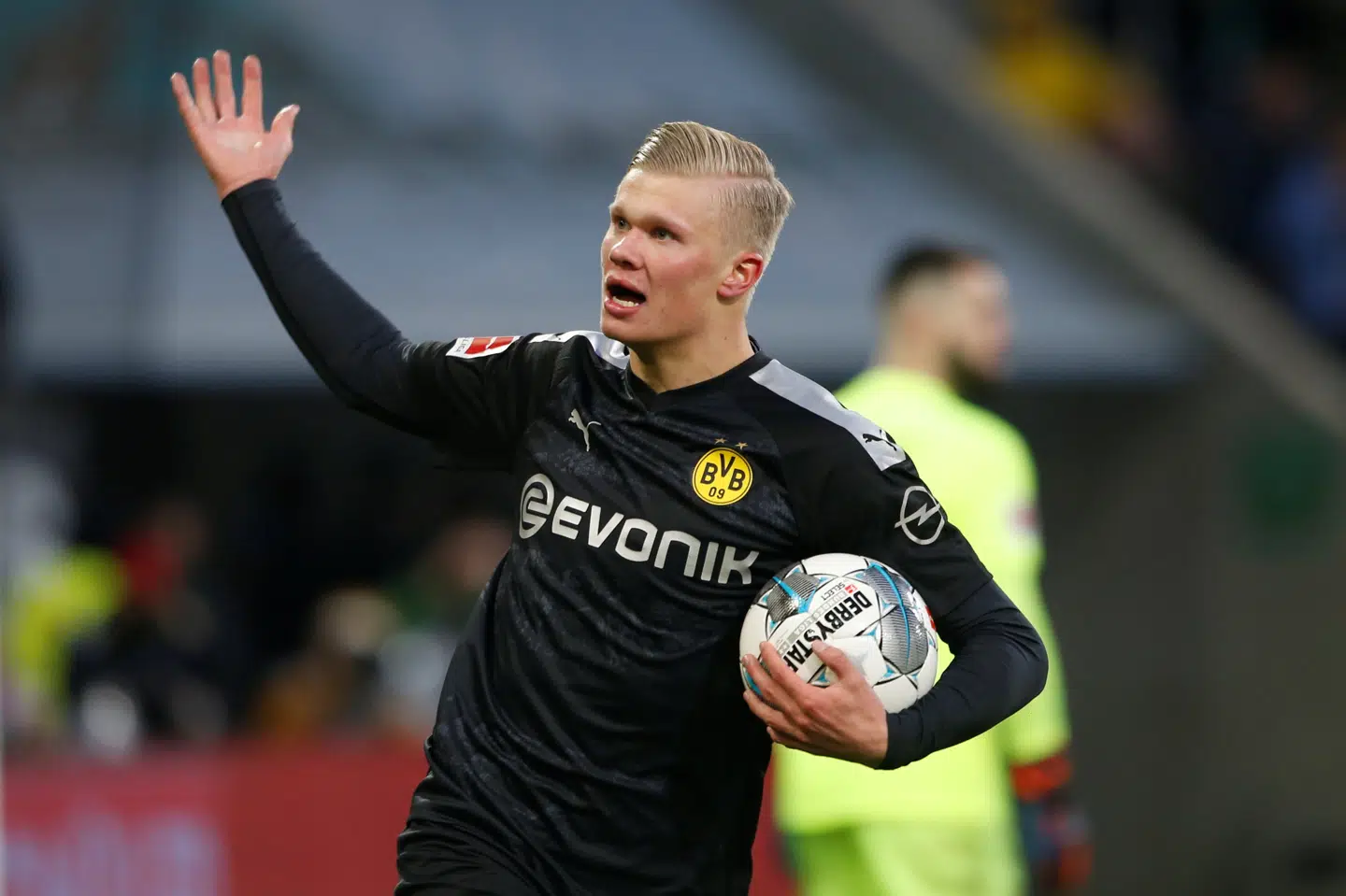 Erling Braut Haaland skulle kun bruge 20 minutter på at lave sine første tre mål for Dortmund, da han lørdag debuterede for sin nye klub. Michaela Rehle/Reuters