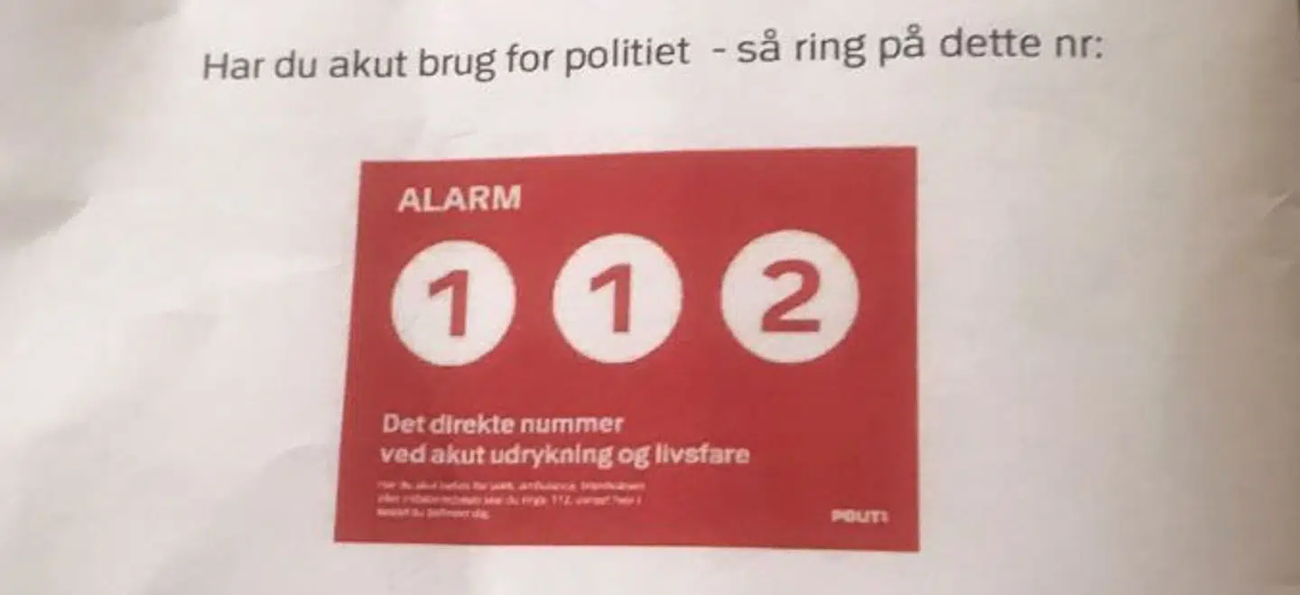 I folderen udleveret til offeret for indbrud står, at der skal ringes 112 ved akut brug for politiet. Det gjorde Trine Kamphs nabo, men de kom ikke. Foto: Thomas Nørmark Krog