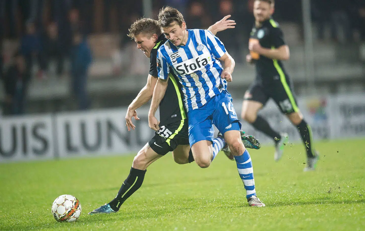 Jesper Lauridsen (th.) har spillet i Esbjerg siden 2016.