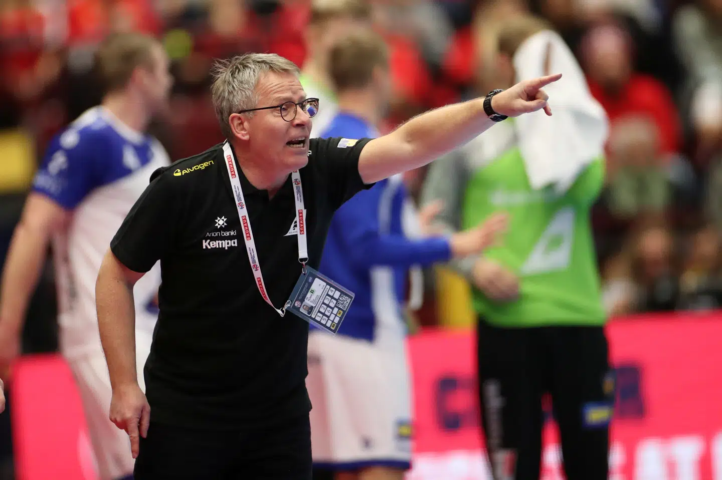 Handball - Men's 2020 EHF European Handball Championship - Preliminary round Group E - Iceland v Russia - Malmo Arena, Malmo, Sweden - January 13, 2020. Iceland's head coach Gudmundur Gudmundsson reacts. TT News Agency/ Andreas Hillergren via REUTERS ATTENTION EDITORS - THIS IMAGE WAS PROVIDED BY A THIRD PARTY. SWEDEN OUT.NO COMMERCIAL OR EDITORIAL SALES IN SWEDEN.