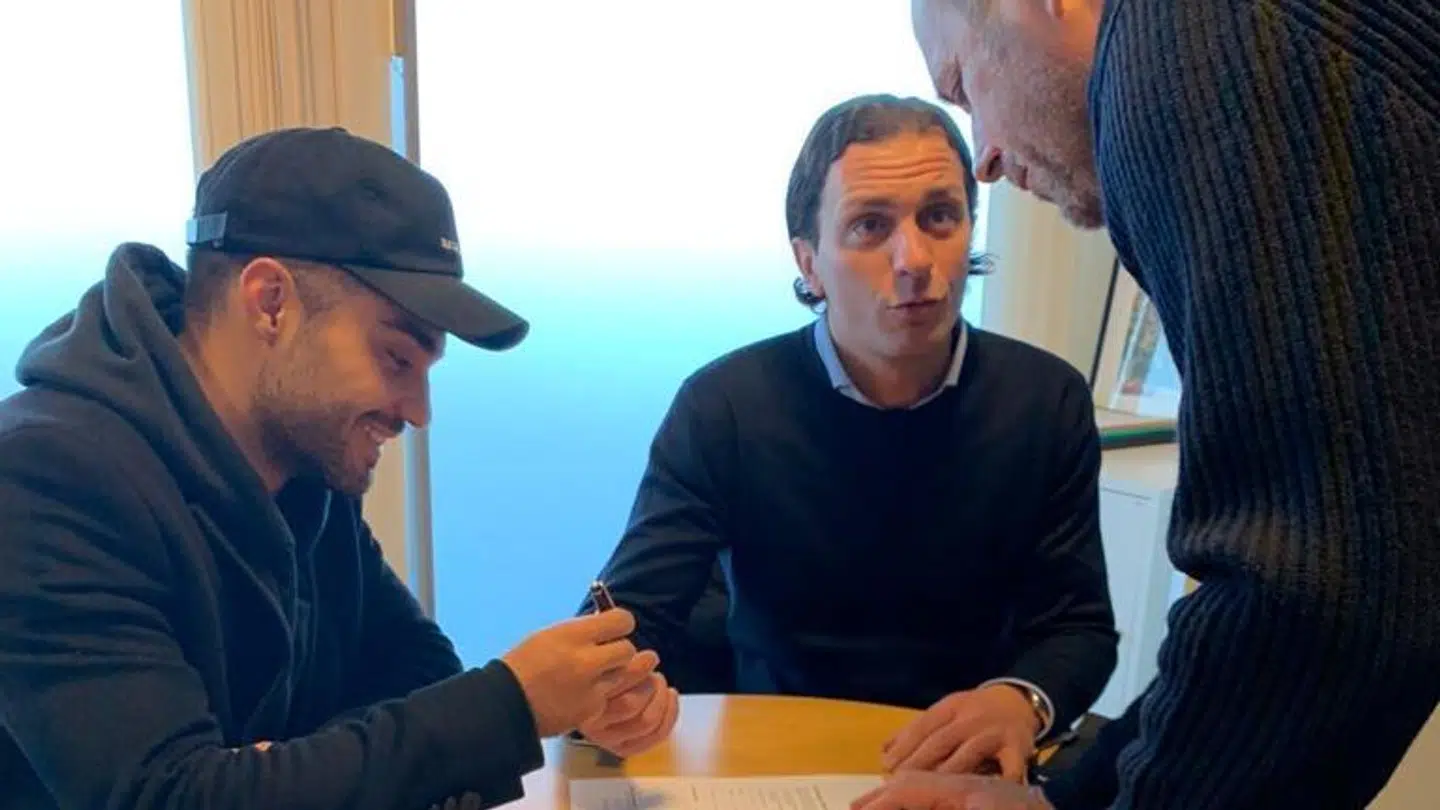 Rezan Corlu og hans agent, Evren Sahin, var her en tur forbi Brøndbys sportsdirektør, Carsten V. Jensen, for at få forlænget kontrakten.