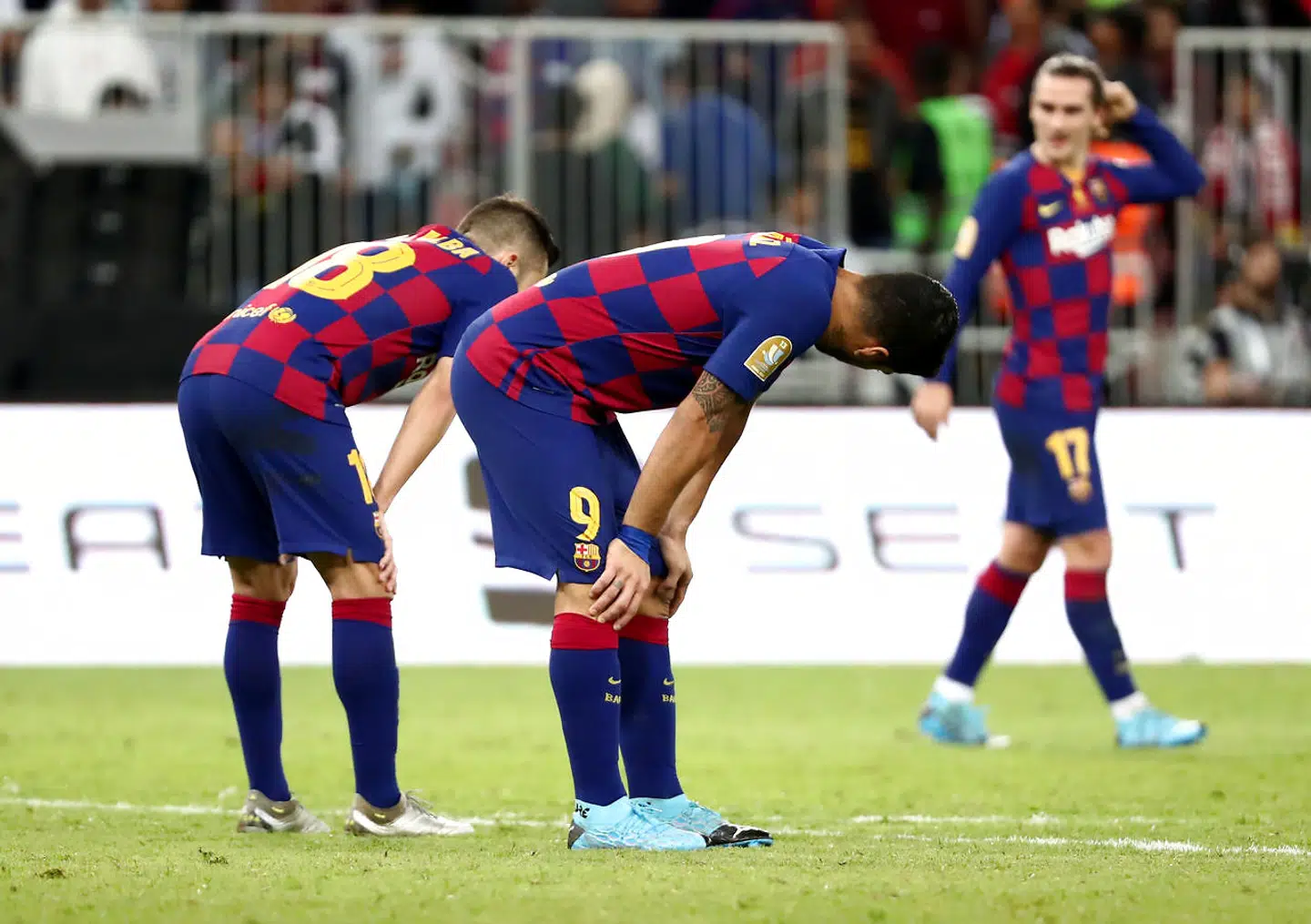 Luis Suarez og Barcelona tabte semifinalen i den spanske Super Cup til Atletico Madrid torsdag.