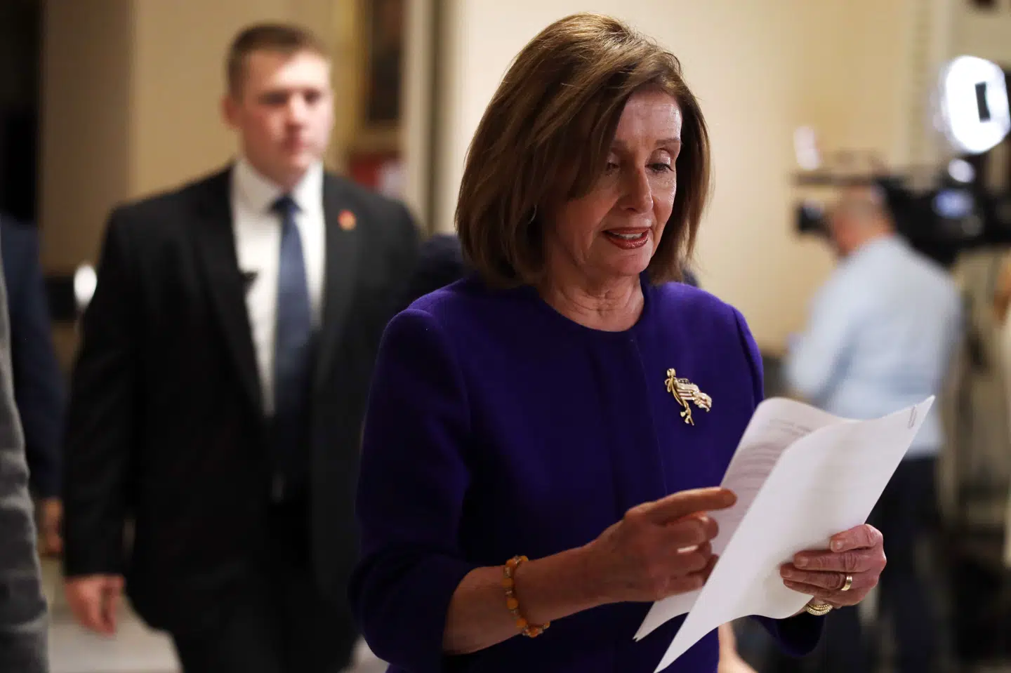 Formanden for Repræsentanters Hus, Nancy Pelosi, ses her i Kongressen efter en afstemning om et lovforslag, som begrænser præsident Donald Trumps muligheder for at udføre nye militære handlinger mod Iran. Alex Wong/Ritzau Scanpix