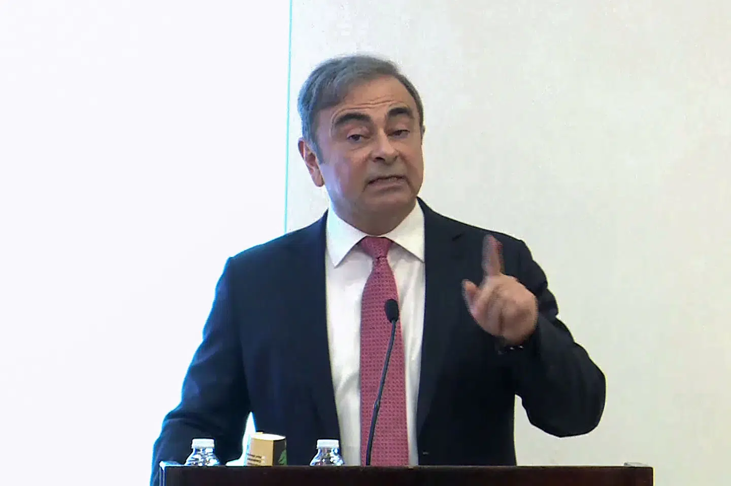 Det var en tydeligt opstemt Carlos Ghosn, der onsdag viste sig for første gang siden sin spektakulære flugt fra Japan til Libanon. -/Ritzau Scanpix