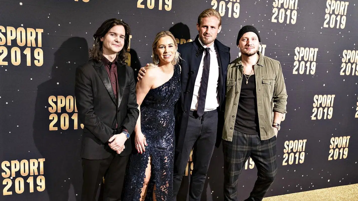 Lukas Graham betrådte den røde løber sammen med Kasper Schmeichel.